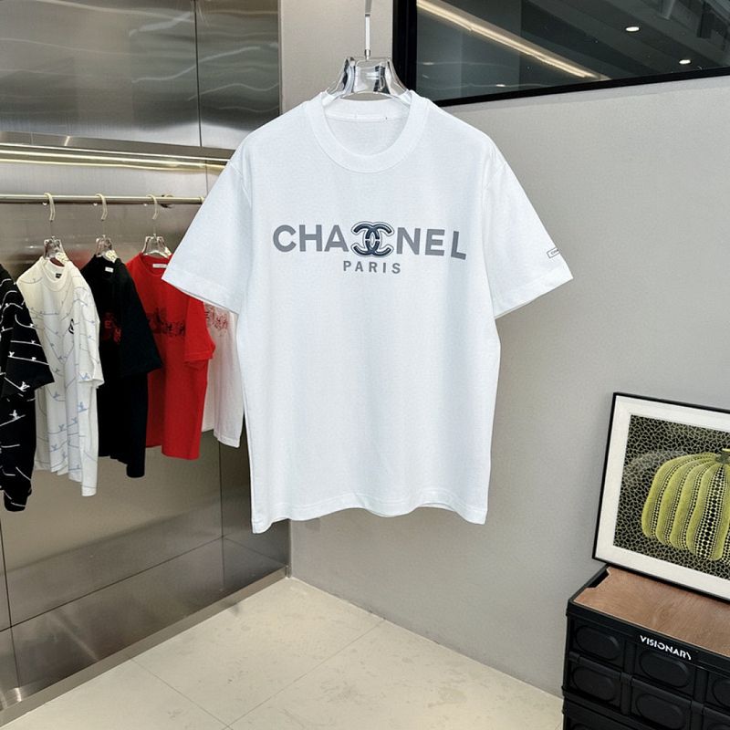 CHANEL - T-shirt — style #198995216