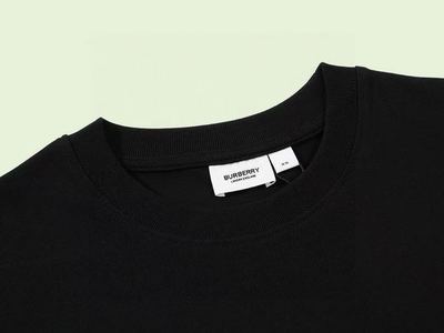 XS S M L Gucci Burberry — photo 2