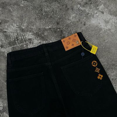 H703 — photo 3